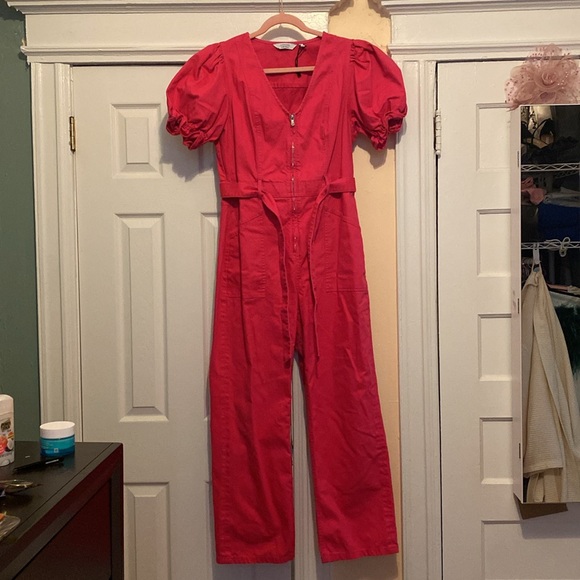 Puff Sleeve V-Neck Jumpsuit - Picture 2 of 3